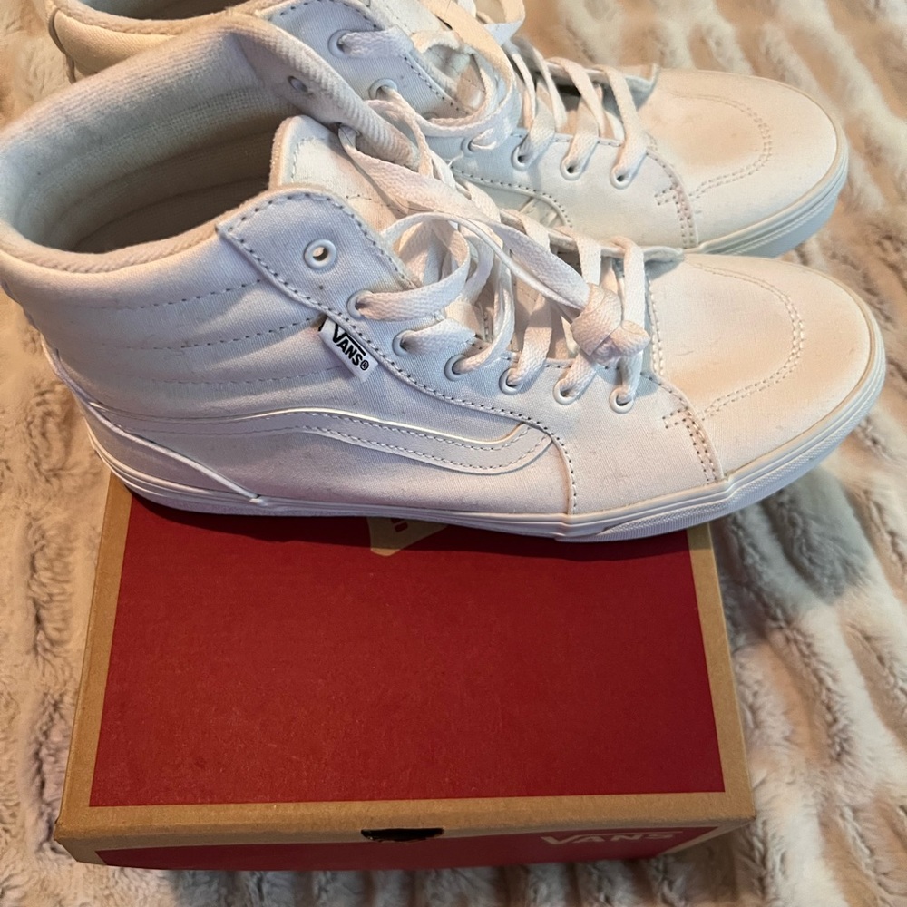 Vans high tops NIB